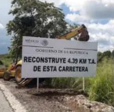 Señalamiento de obra pública: reconstrucción de 4.39 km de carretera