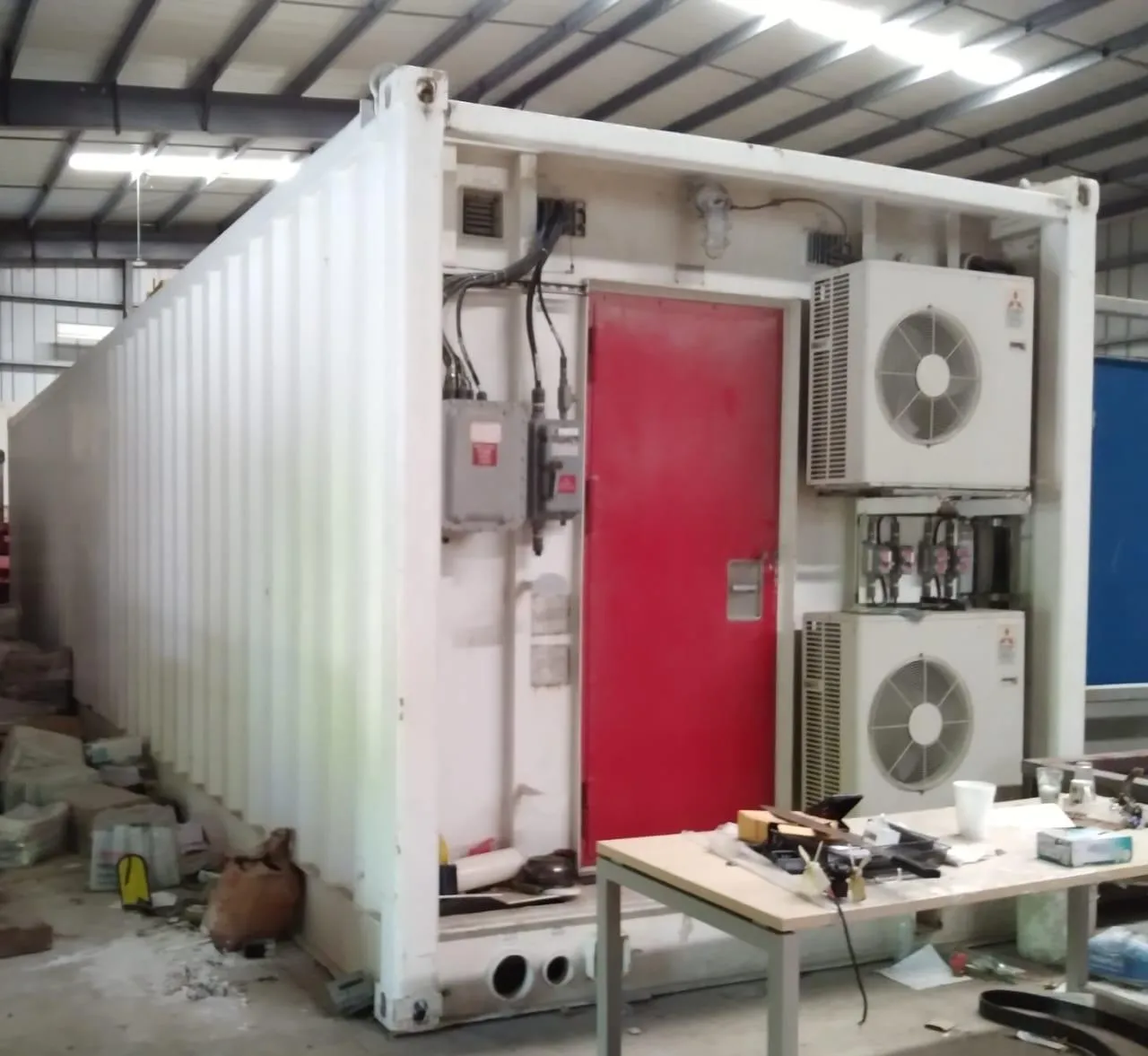 Contenedor habitacional de 40 pies para 12 personas